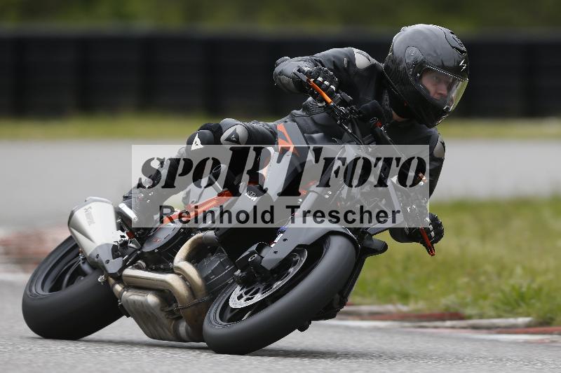 /Archiv-2024/13 22.04.2024 Plüss Moto Sport ADR/Freies Fahren/9